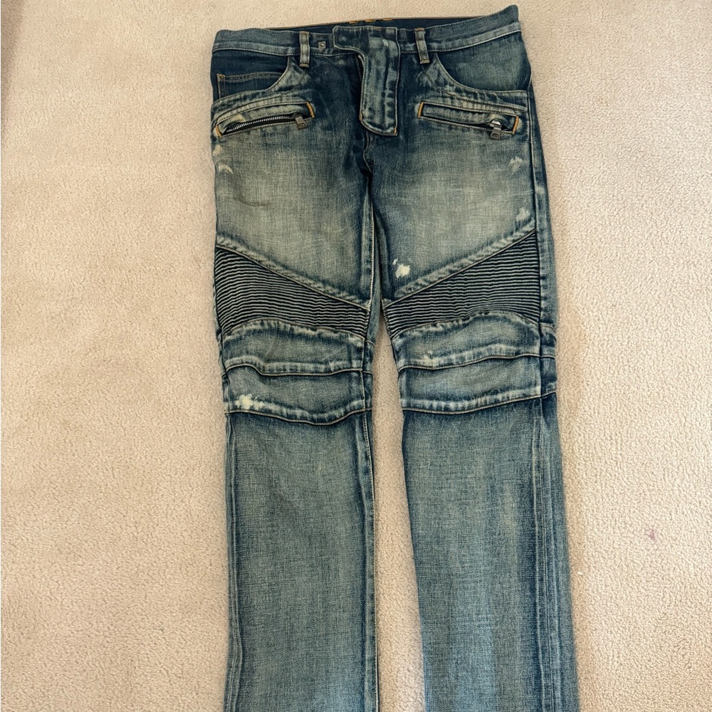 Im selling balmain biker jeans in indigo color size 29 fit like 31